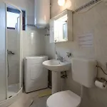 1 Bedroom Cozy In