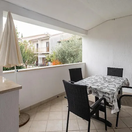 Apartament 1 Bedroom Cozy In *