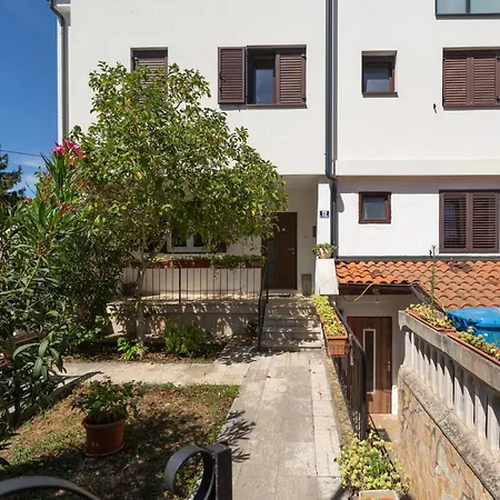 Apartament 1 Bedroom Cozy In Poreč