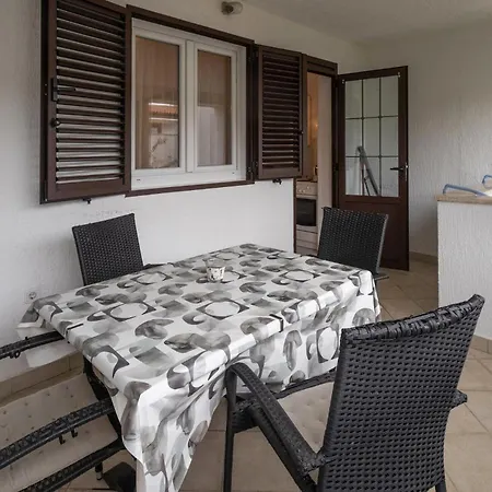 公寓 1 Bedroom Cozy In 波雷奇