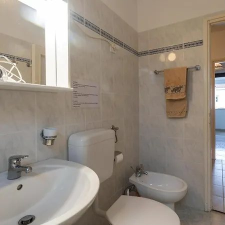 1 Bedroom Cozy In