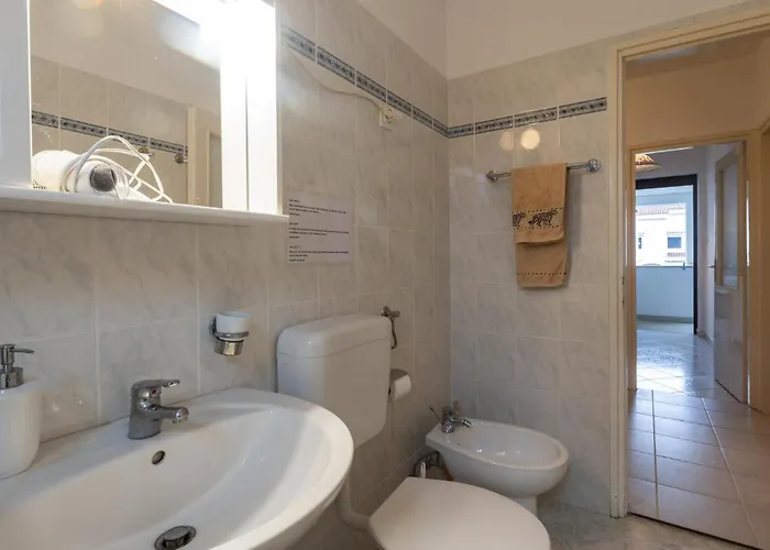 1 Bedroom Cozy In